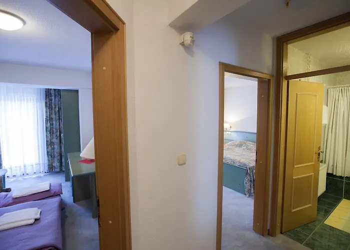 Πανσιόν Sobe Krona 3*